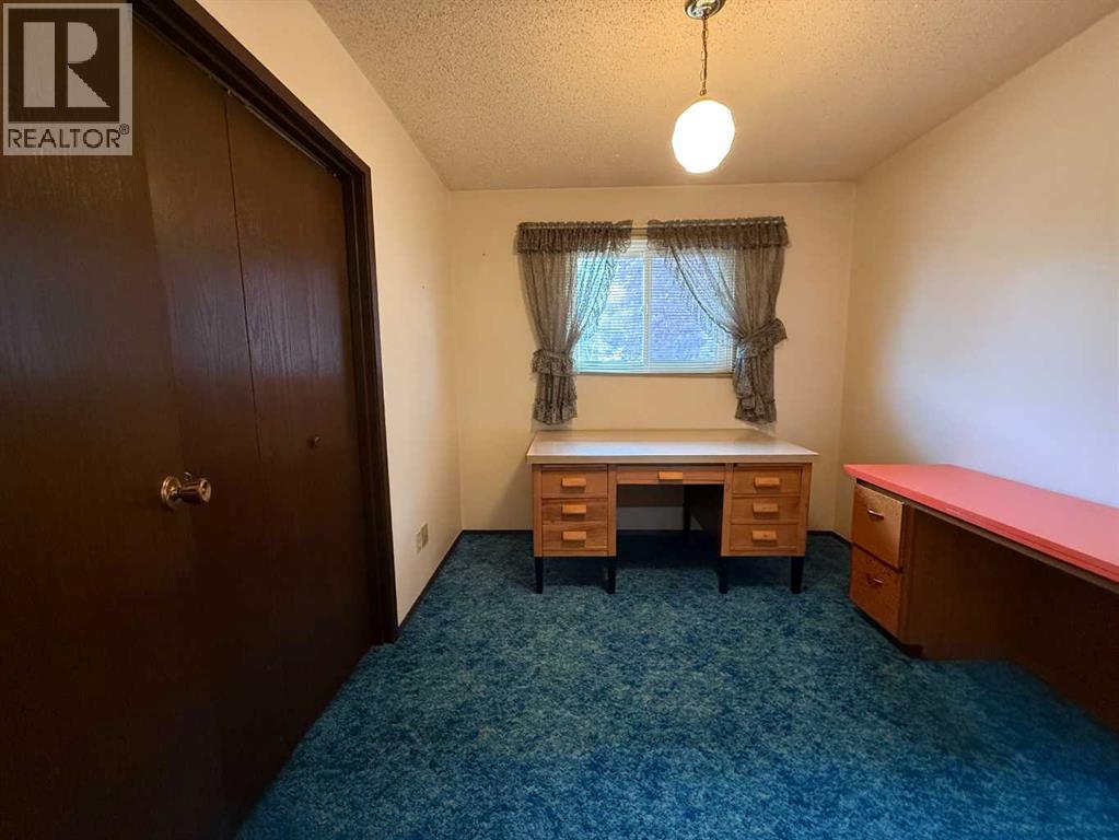 305 2 Street E, Foremost, Alberta  T0K 0X0 - Photo 17 - A2264352