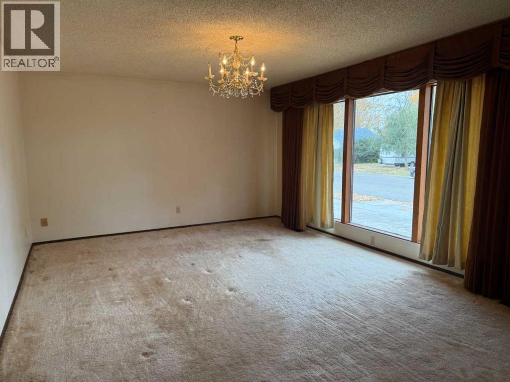 305 2 Street E, Foremost, Alberta  T0K 0X0 - Photo 14 - A2264352