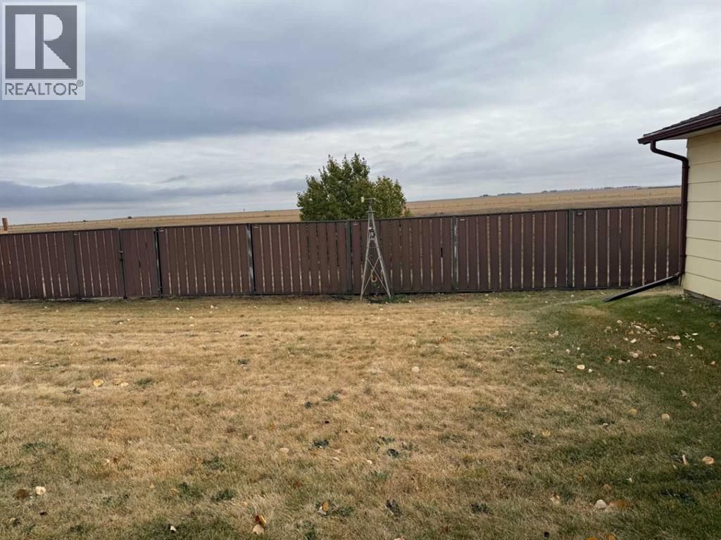 305 2 Street E, Foremost, Alberta  T0K 0X0 - Photo 39 - A2264352