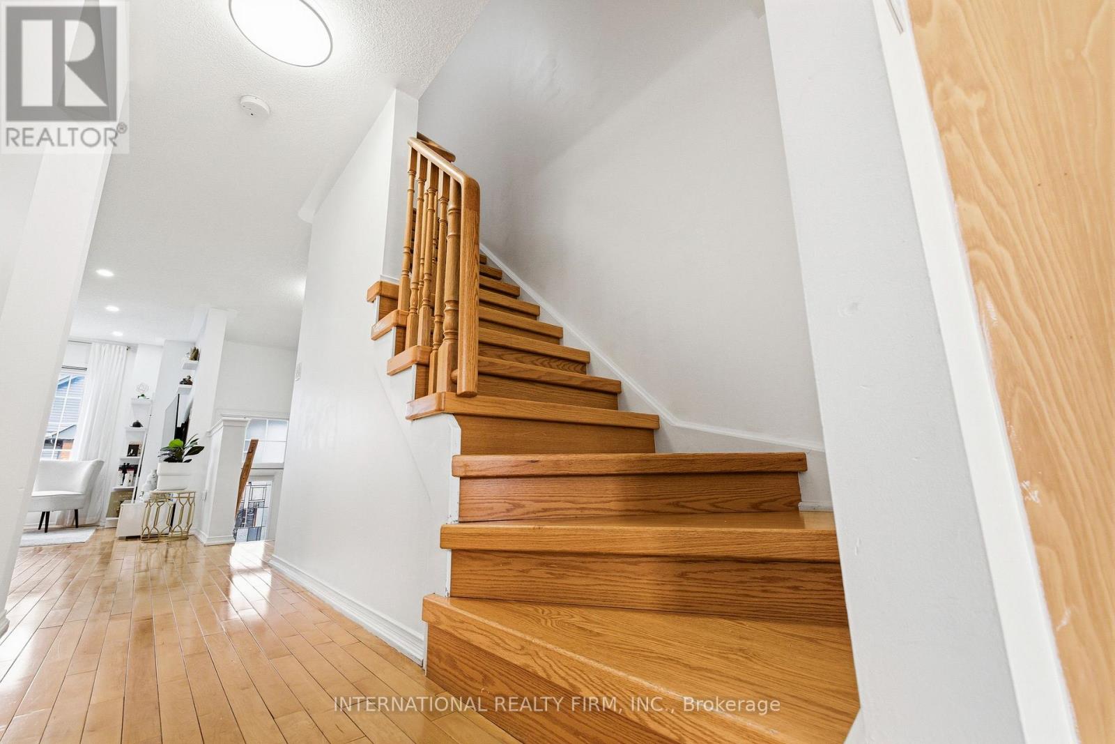 35 Ventura Lane, Ajax, Ontario  L1T 0C4 - Photo 11 - E12889946