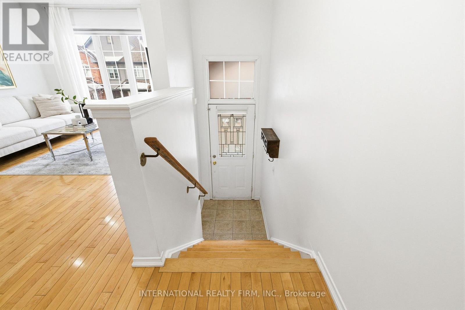 35 Ventura Lane, Ajax, Ontario  L1T 0C4 - Photo 3 - E12889946