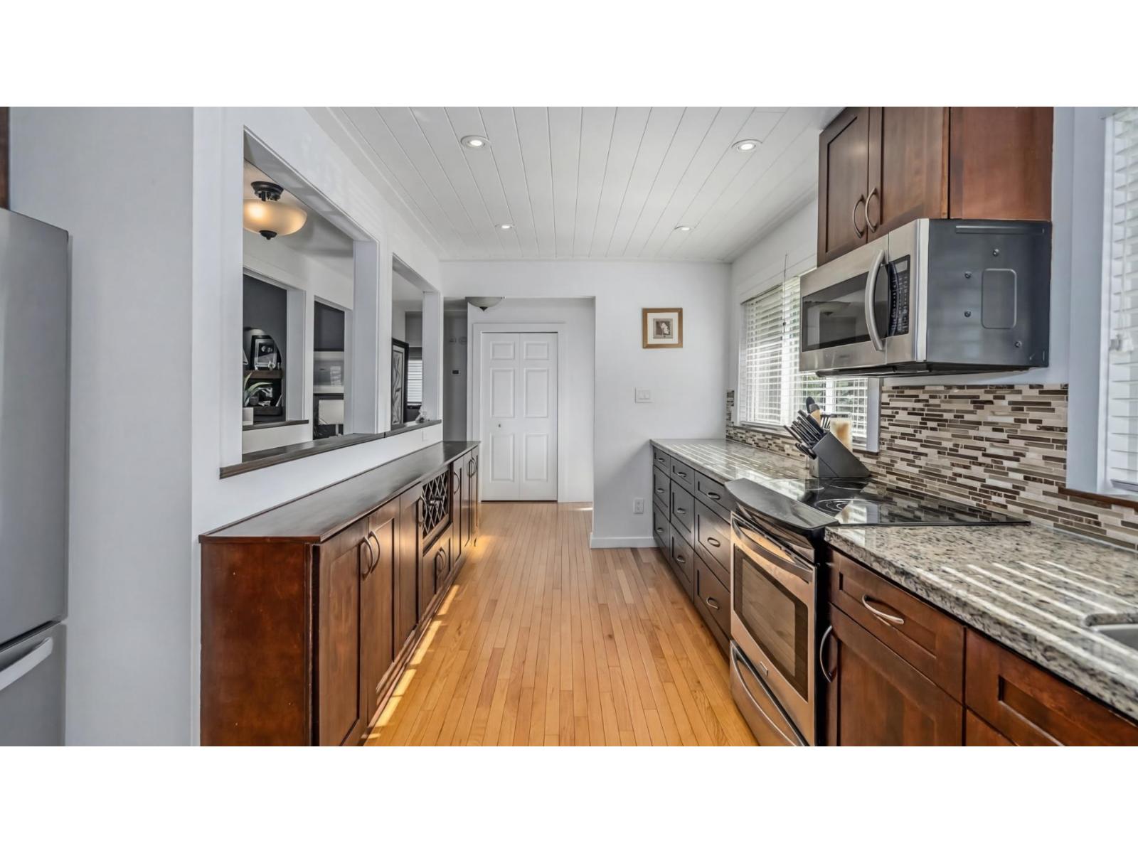 34629 Ascott Avenue, Abbotsford, British Columbia  V2S 5A3 - Photo 7 - R3100434