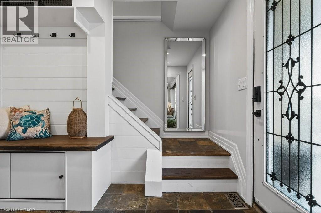 4931 Cameron Avenue, Beamsville, Ontario  L3J 0B9 - Photo 5 - 40811577