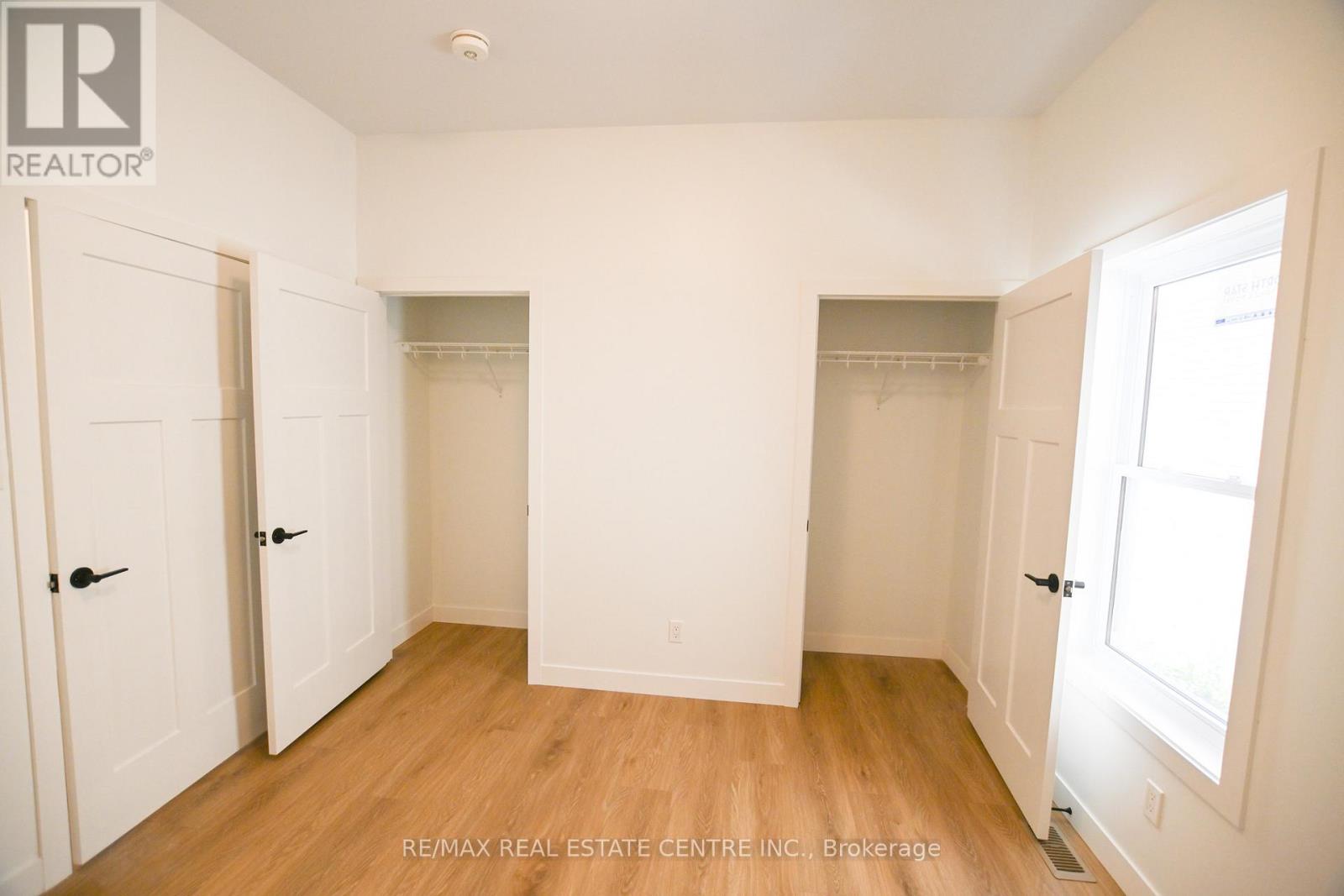 284 Darling Street, Brantford, Ontario  N3S 3X6 - Photo 10 - X12401356