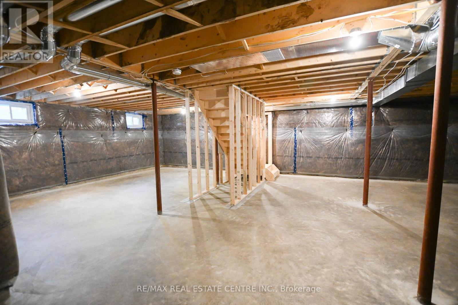 284 Darling Street, Brantford, Ontario  N3S 3X6 - Photo 22 - X12401356