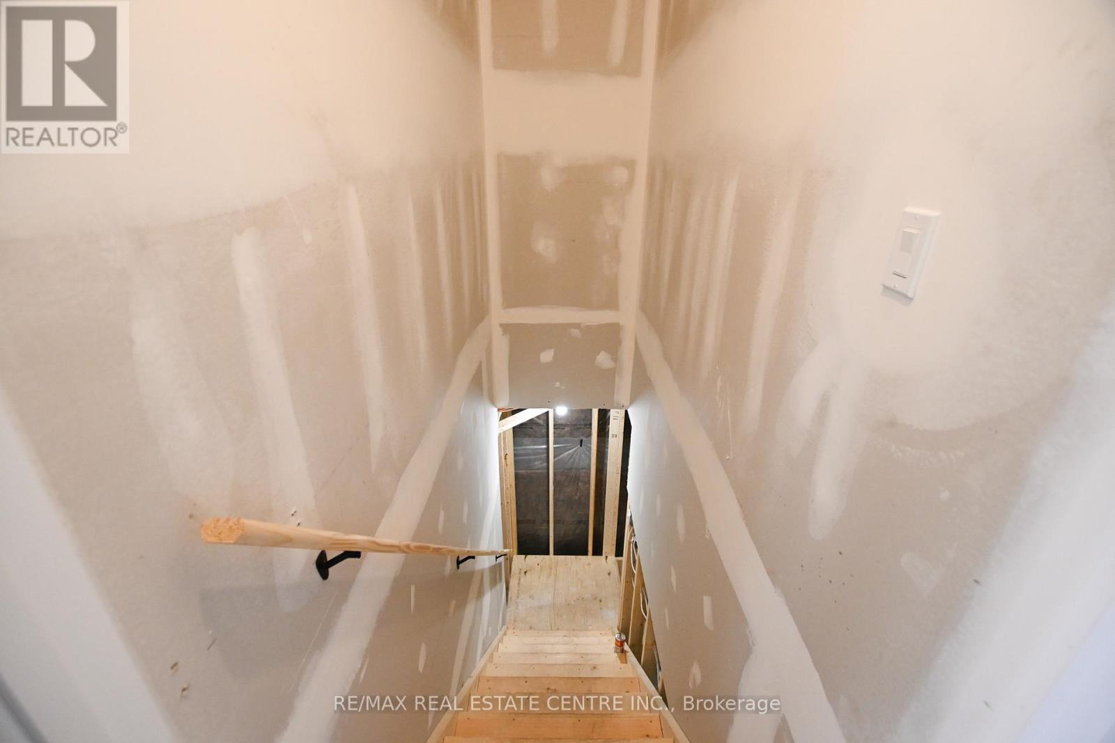 284 Darling Street, Brantford, Ontario  N3S 3X6 - Photo 19 - X12401356