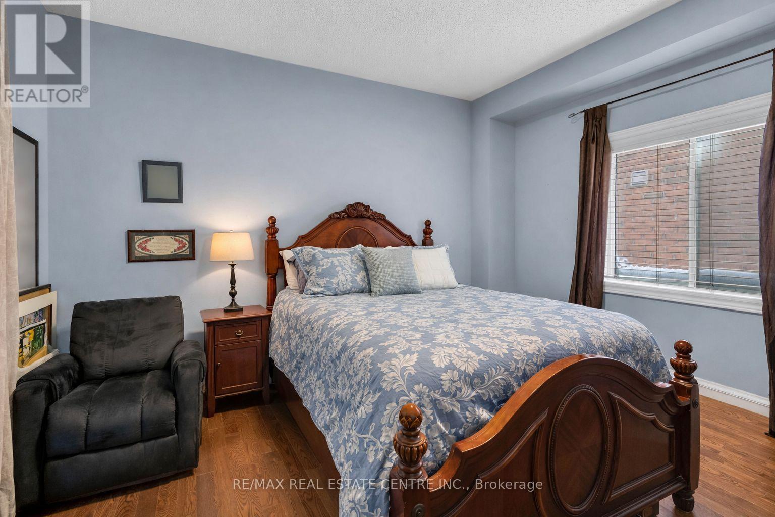 713 Halbert Drive, Shelburne, Ontario  L0N 1S2 - Photo 8 - X12895476