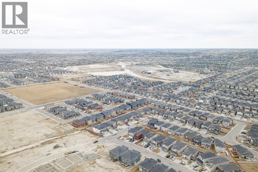 106 Baysprings Gardens Sw, Airdrie, Alberta  T4B 5C6 - Photo 4 - A2286948