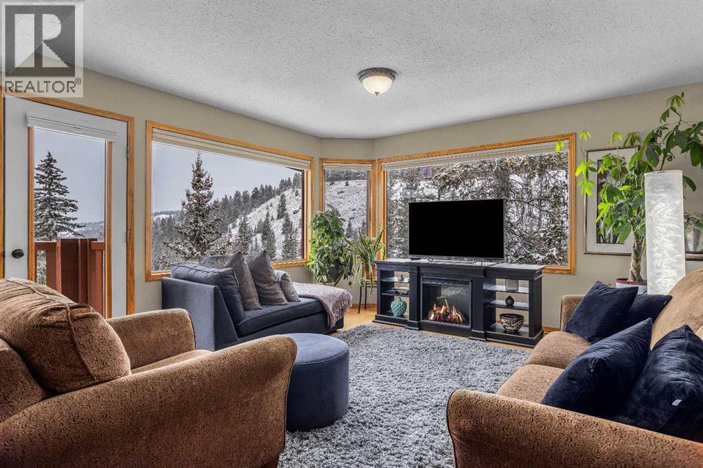 12, 9 Blackrock Crescent W, Canmore, Alberta  T1W 1A2 - Photo 3 - A2290028