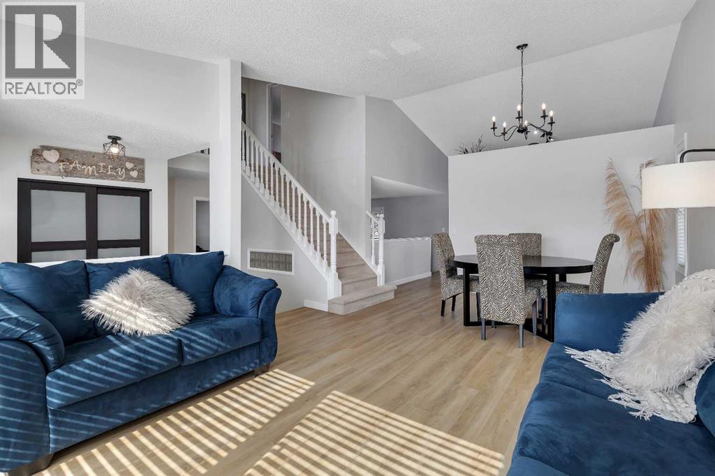 12 Harvest Oak Place Ne, Calgary, Alberta  T3K 4C9 - Photo 4 - A2292943