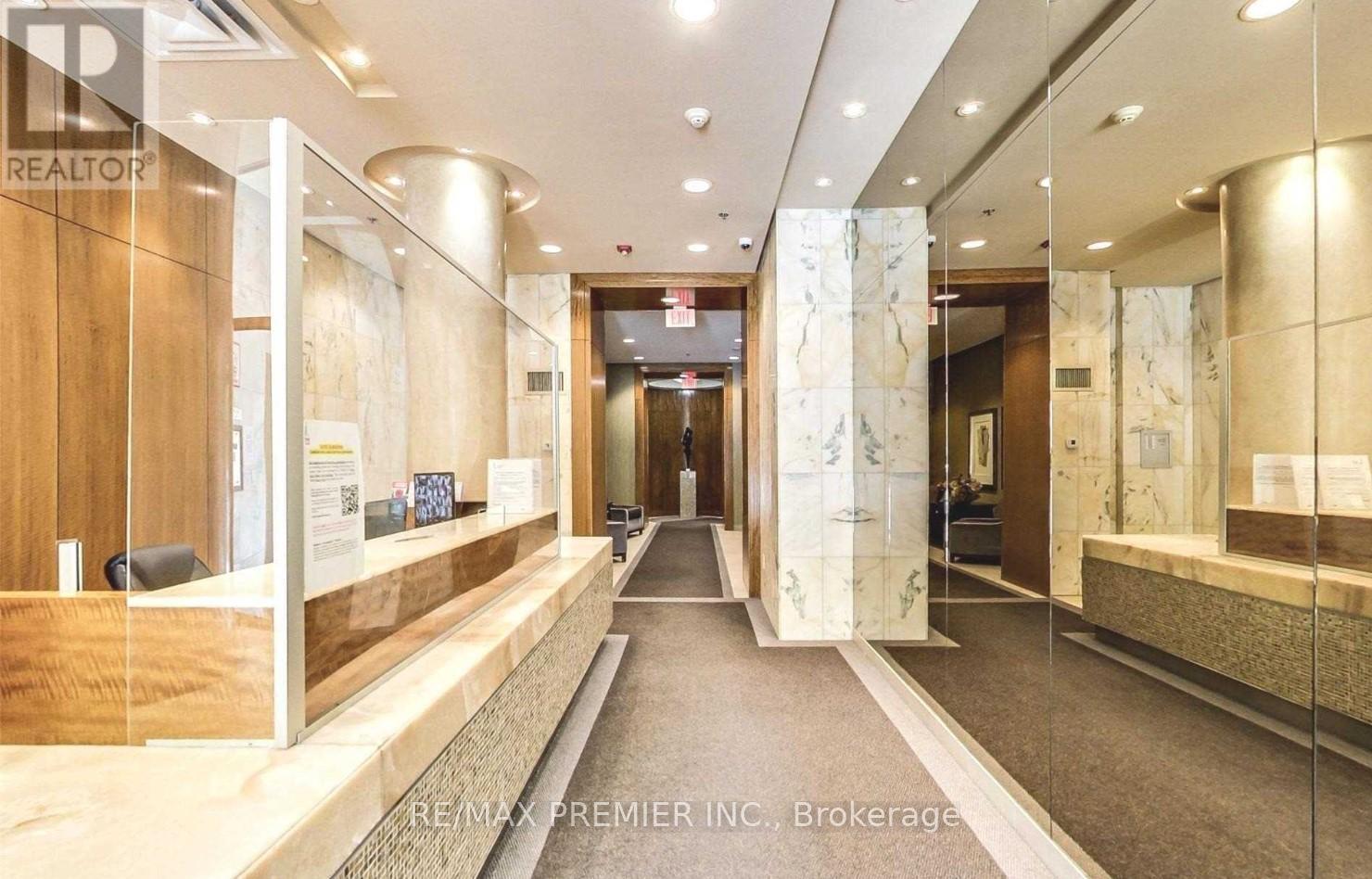 317 - 736 Spadina Avenue, Toronto, Ontario  M5S 2J6 - Photo 3 - C12895682