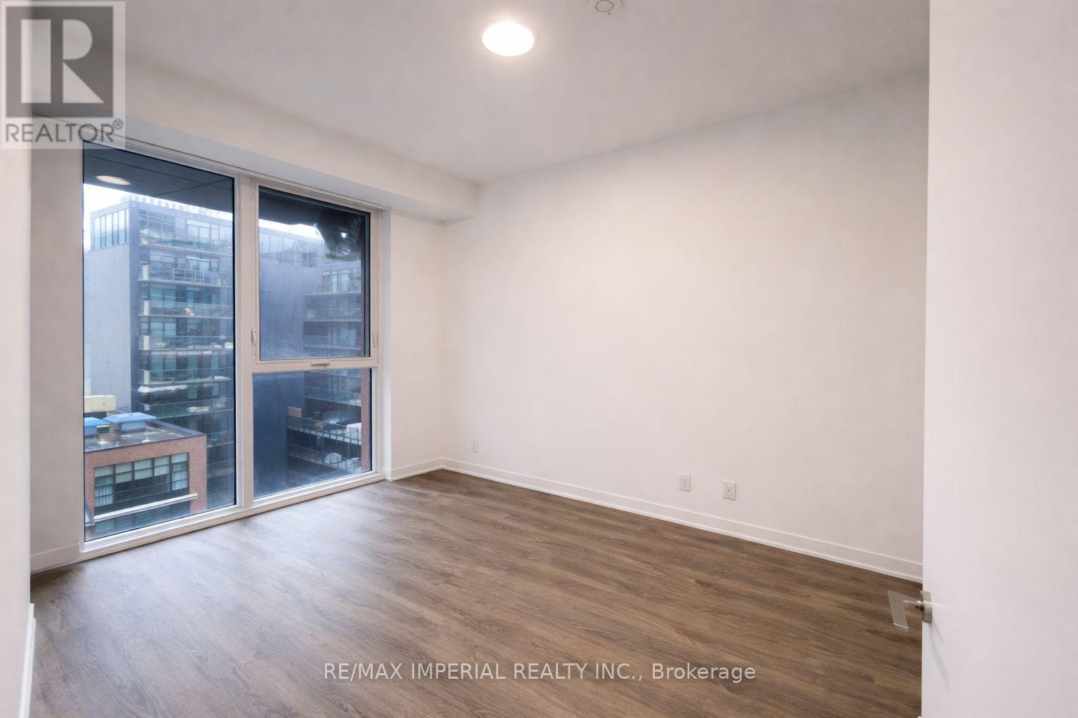 1202 - 180 Front Street E, Toronto, Ontario  M5A 0K9 - Photo 3 - C12895688