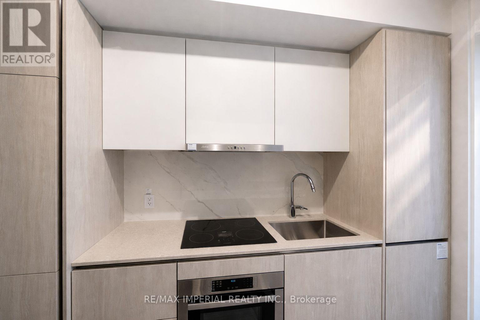 1202 - 180 Front Street E, Toronto, Ontario  M5A 0K9 - Photo 4 - C12895688