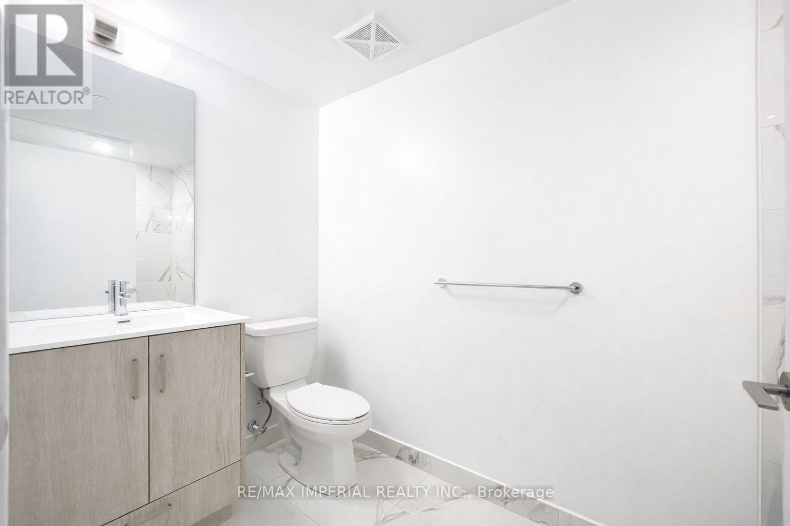 1202 - 180 Front Street E, Toronto, Ontario  M5A 0K9 - Photo 8 - C12895688