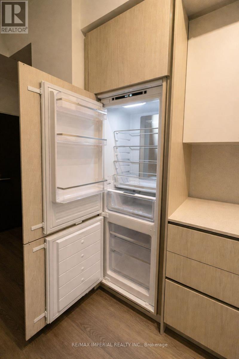 1202 - 180 Front Street E, Toronto, Ontario  M5A 0K9 - Photo 9 - C12895688