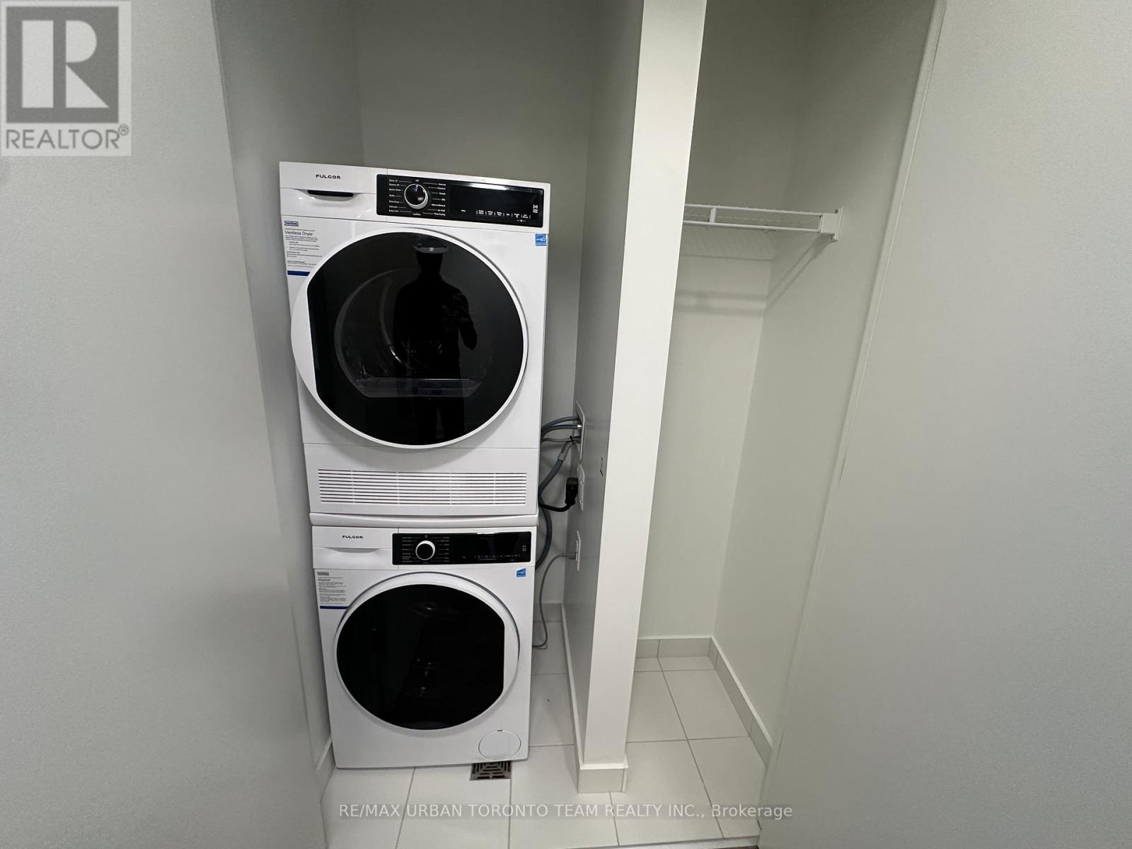 1516 - 180 Front Street E, Toronto, Ontario  M5A 0K9 - Photo 12 - C12895716