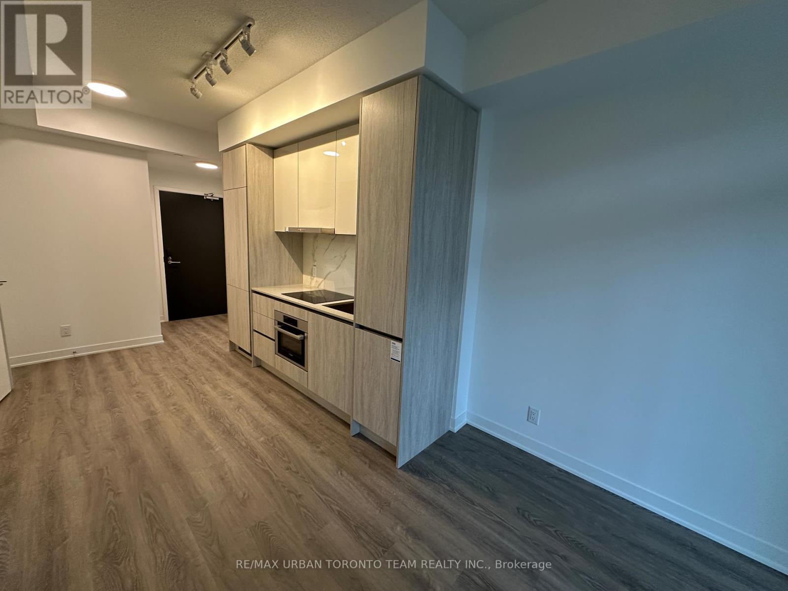 1516 - 180 Front Street E, Toronto, Ontario  M5A 0K9 - Photo 4 - C12895716