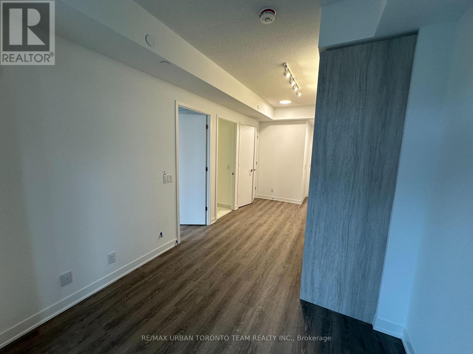 1516 - 180 Front Street E, Toronto, Ontario  M5A 0K9 - Photo 5 - C12895716