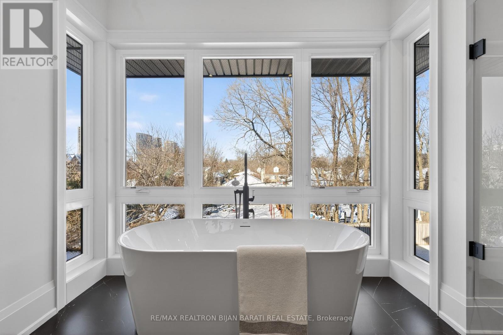 70 Abitibi Avenue, Toronto, Ontario  M2M 2V4 - Photo 33 - C12895750