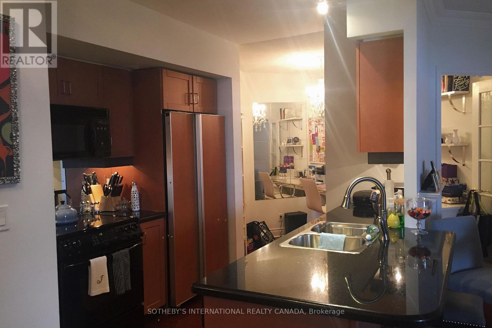 810 - 10 Delisle Avenue, Toronto, Ontario  M4V 3C6 - Photo 7 - C12895812