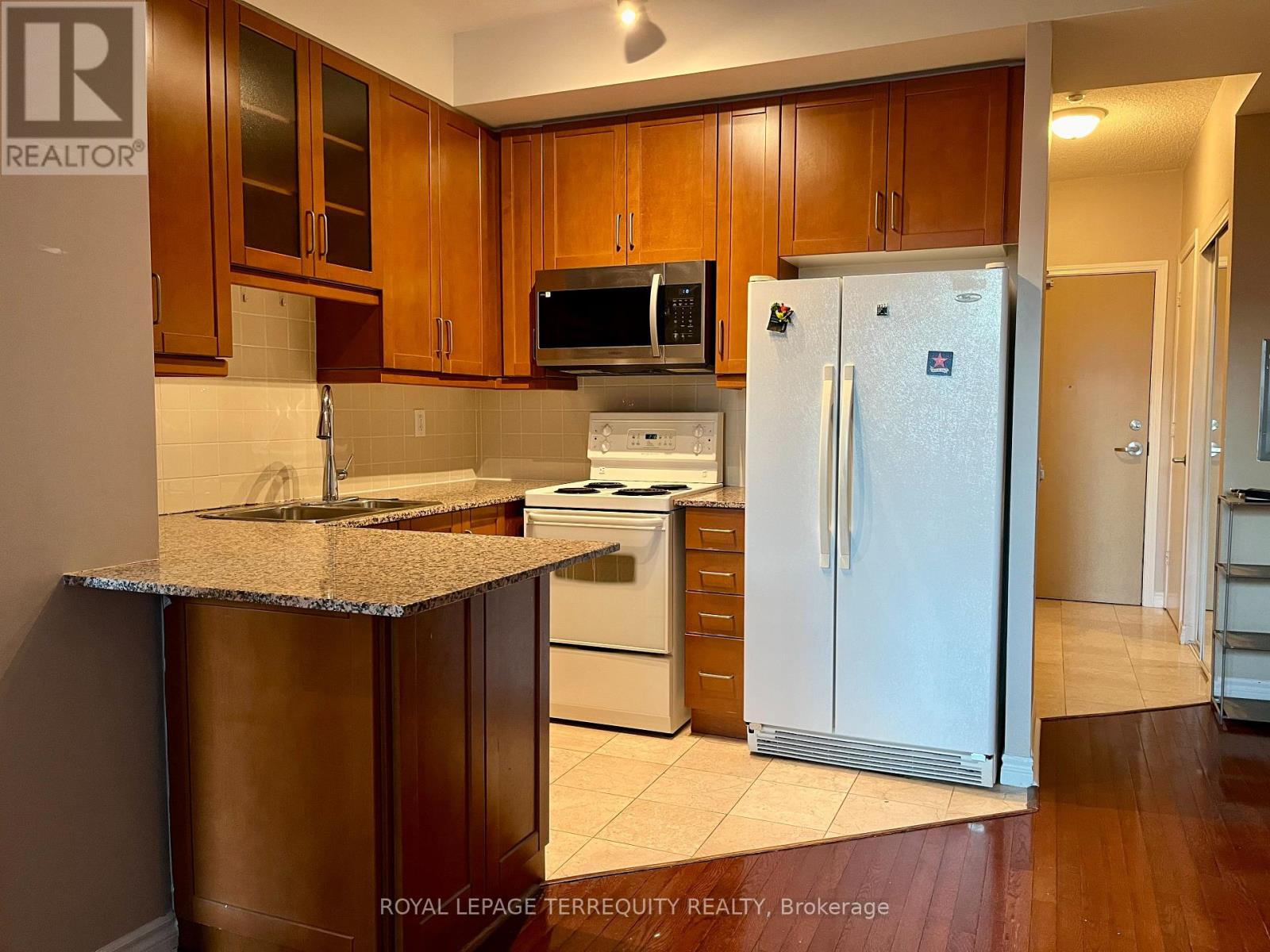 402 - 60 BYNG AVENUE, Toronto, Ontario