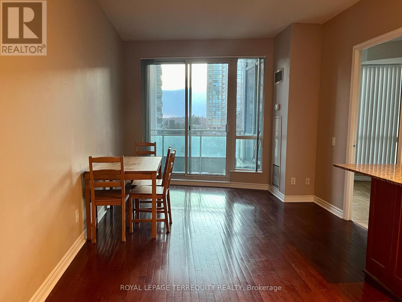 402 - 60 Byng Avenue, Toronto, Ontario  M2N 7K3 - Photo 3 - C12895868