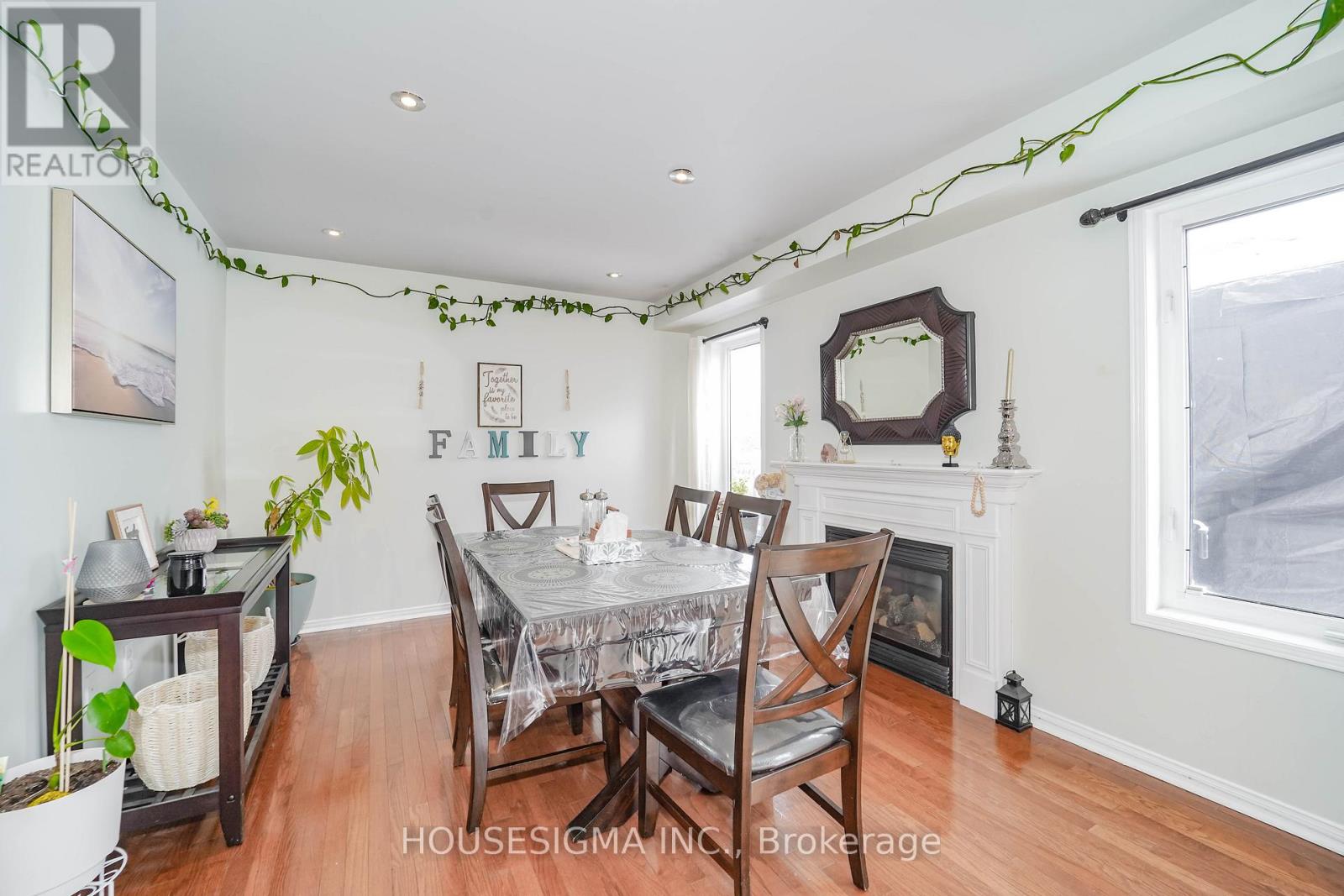 49 Mount Pleasant Avenue, Whitby, Ontario  L1N 0E1 - Photo 11 - E12895802