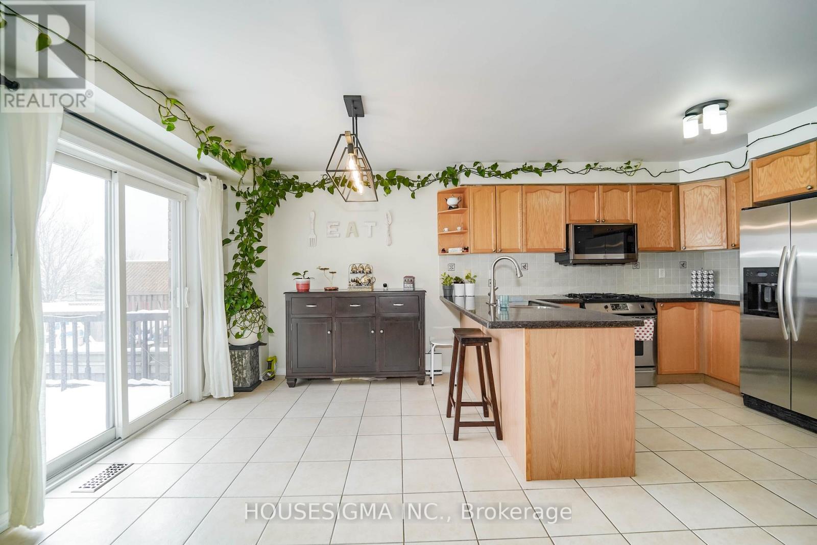 49 Mount Pleasant Avenue, Whitby, Ontario  L1N 0E1 - Photo 12 - E12895802