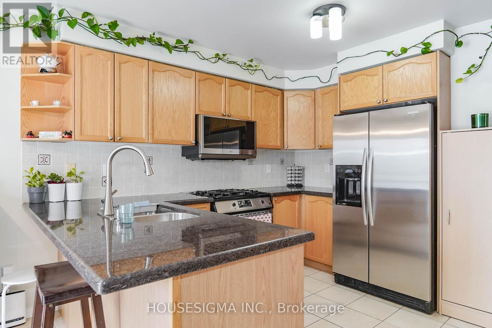 49 Mount Pleasant Avenue, Whitby, Ontario  L1N 0E1 - Photo 14 - E12895802