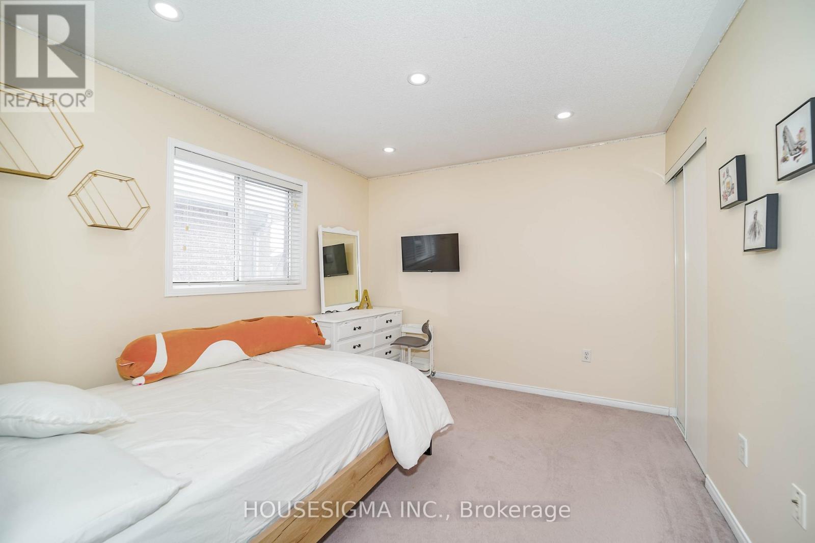 49 Mount Pleasant Avenue, Whitby, Ontario  L1N 0E1 - Photo 19 - E12895802