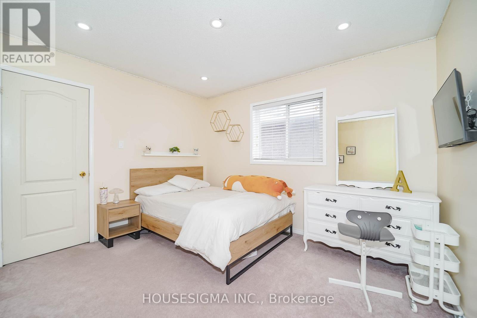 49 Mount Pleasant Avenue, Whitby, Ontario  L1N 0E1 - Photo 20 - E12895802