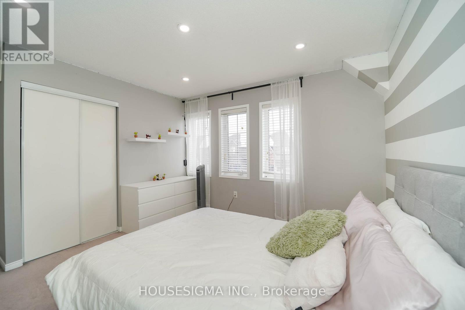 49 Mount Pleasant Avenue, Whitby, Ontario  L1N 0E1 - Photo 22 - E12895802