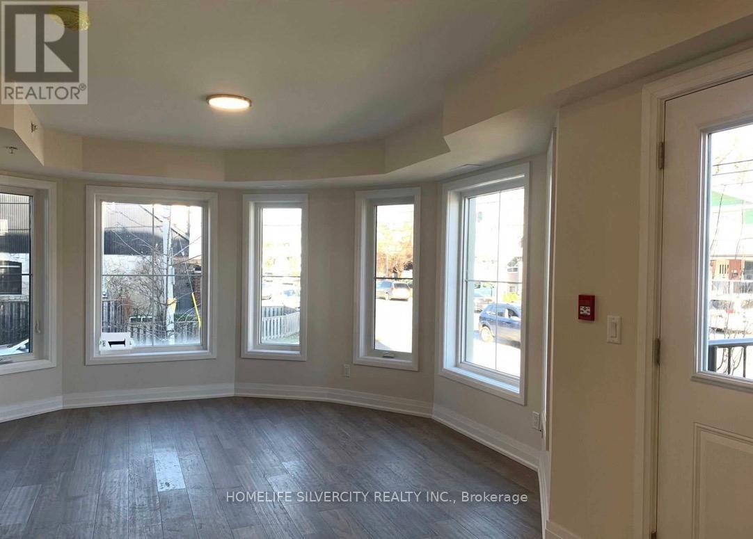 1 - 35 Somers Avenue, Toronto, Ontario  M4J 1W2 - Photo 2 - E12895830