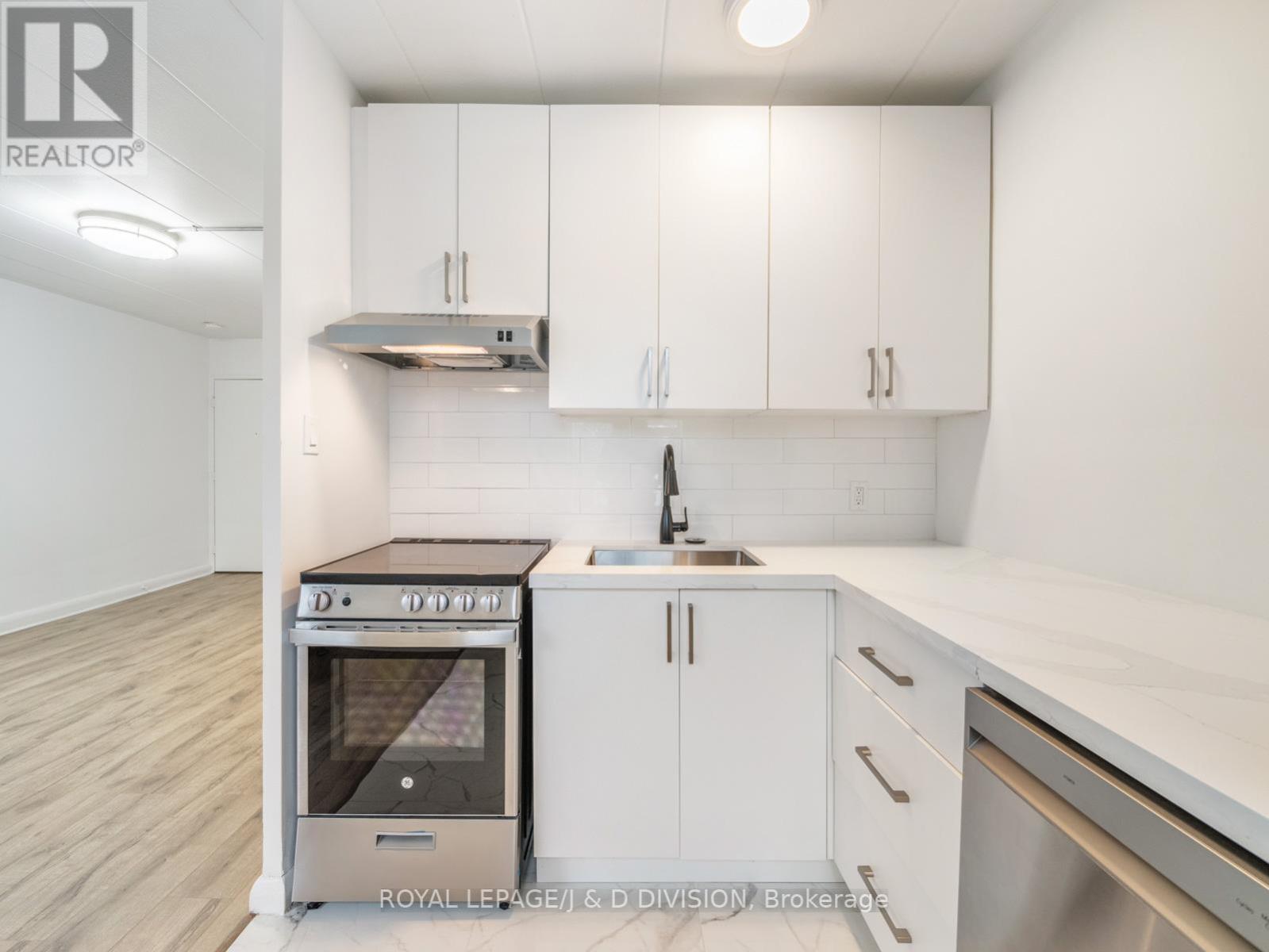 102 - 325 Sammon Avenue, Toronto, Ontario  M4J 2A1 - Photo 6 - E12895840