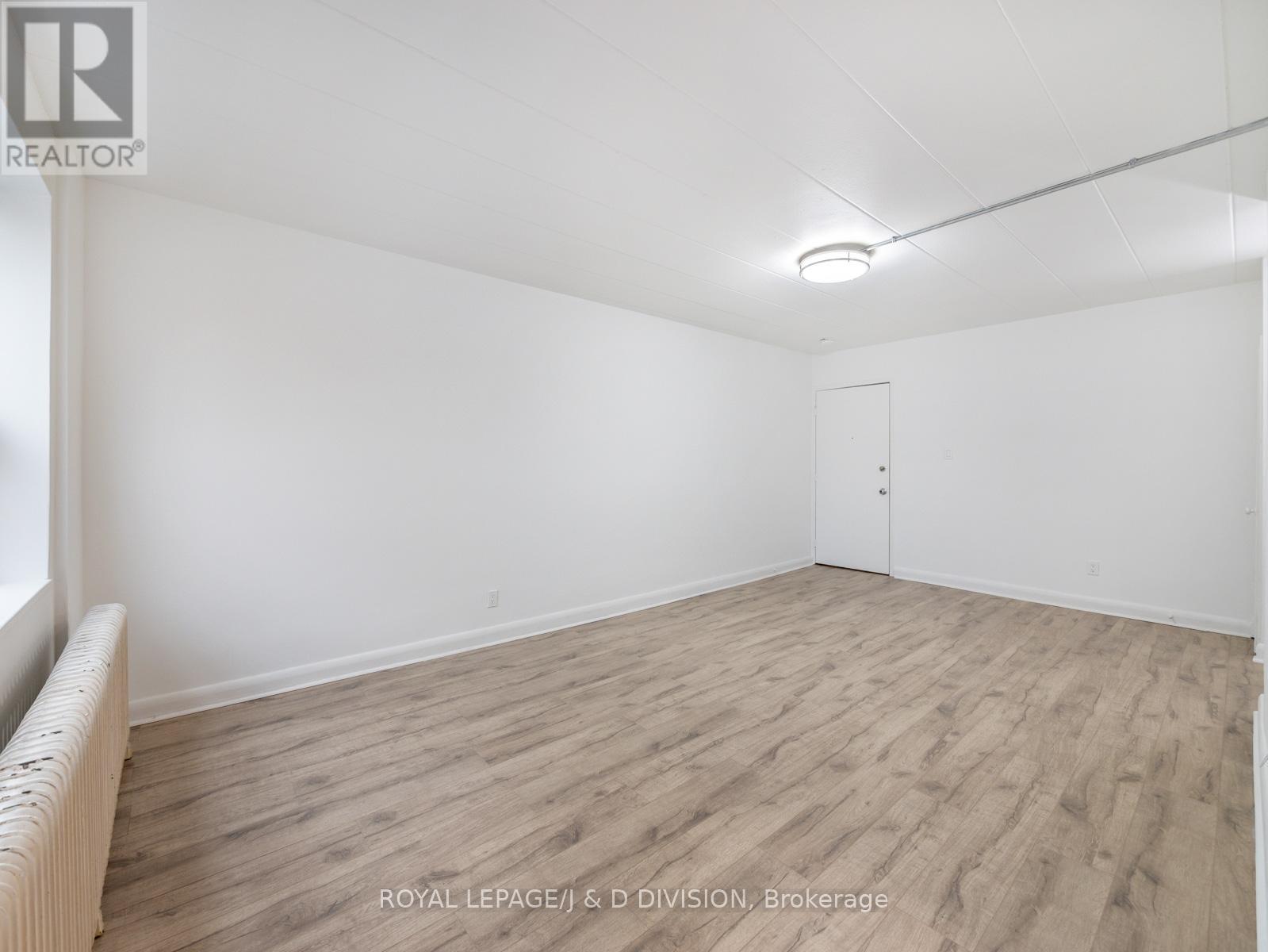 102 - 325 Sammon Avenue, Toronto, Ontario  M4J 2A1 - Photo 7 - E12895840