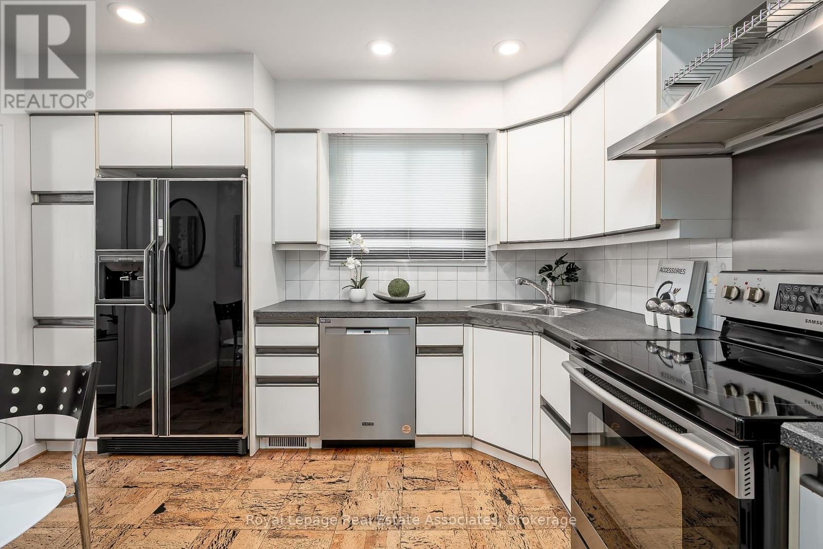 41 Sedgemount Drive, Toronto, Ontario  M1H 1X4 - Photo 16 - E12895860