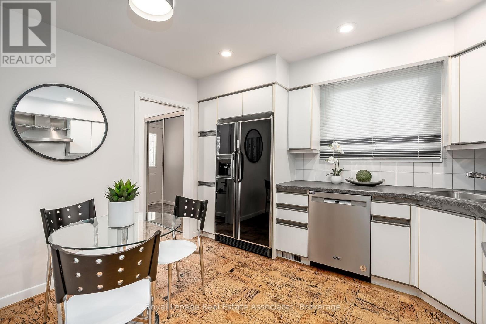 41 Sedgemount Drive, Toronto, Ontario  M1H 1X4 - Photo 17 - E12895860