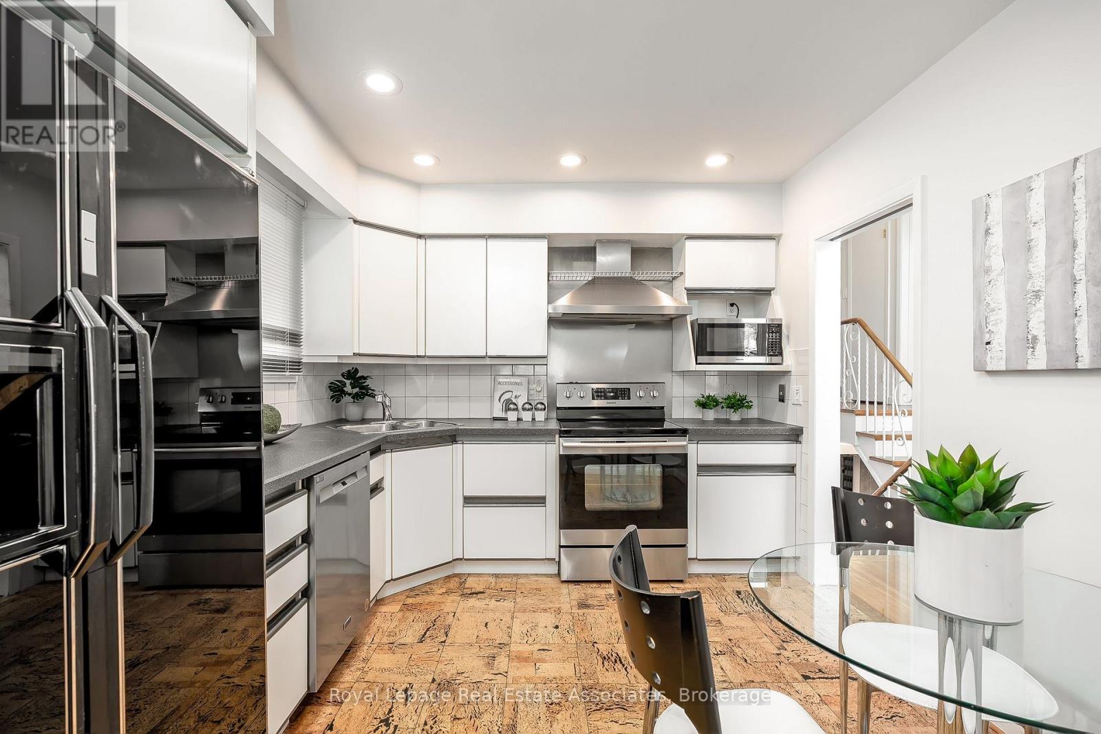 41 Sedgemount Drive, Toronto, Ontario  M1H 1X4 - Photo 18 - E12895860