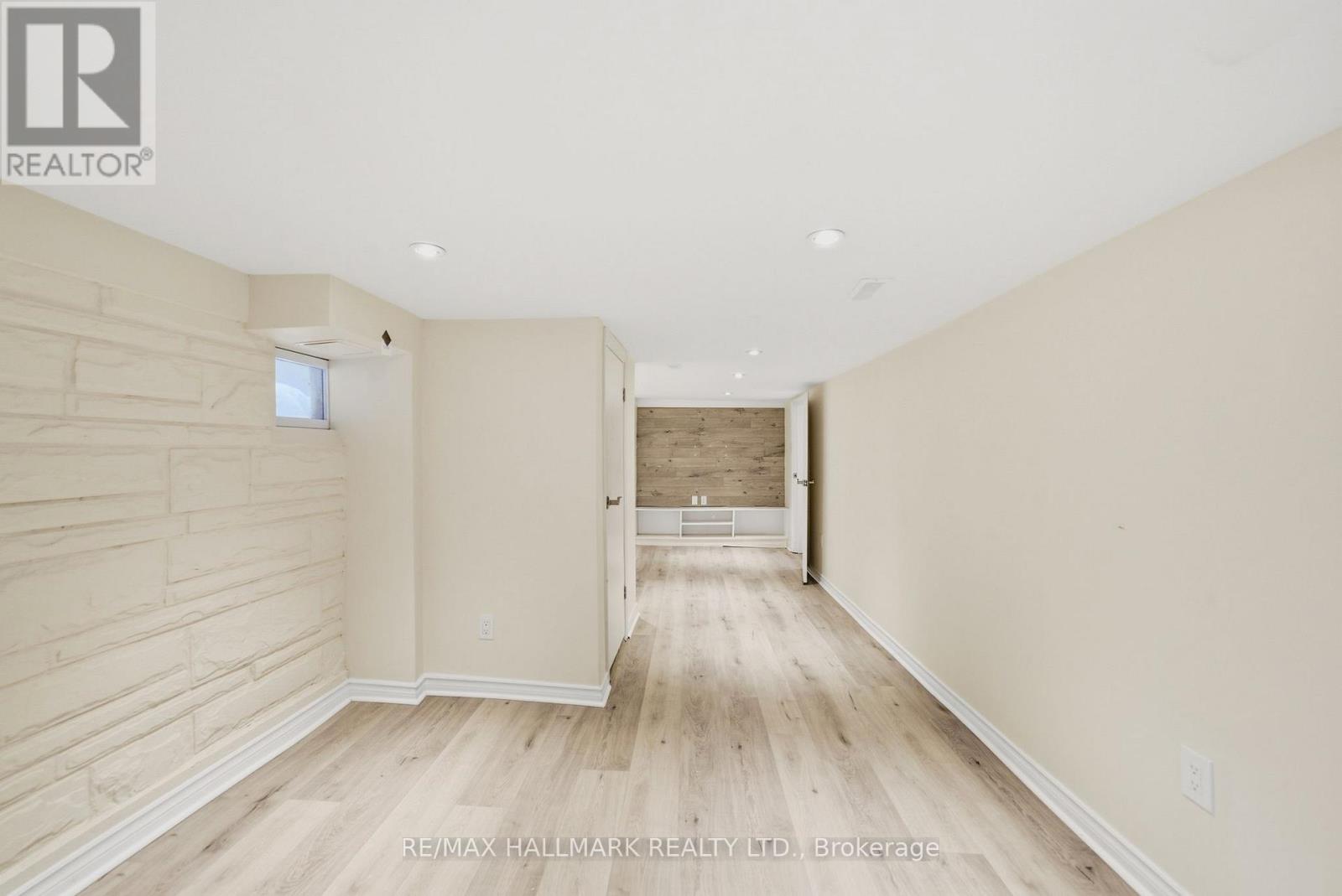 1002 Victoria Park Avenue, Toronto, Ontario  M4B 2J6 - Photo 37 - E12895892