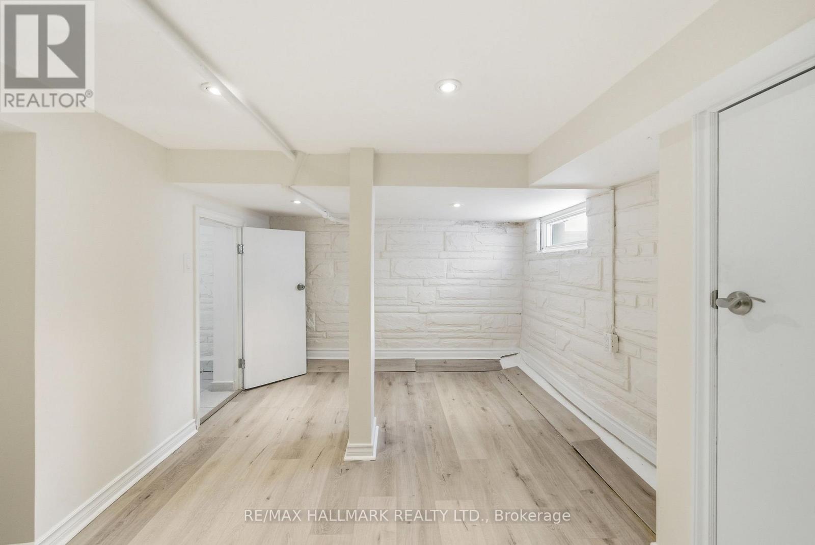 1002 Victoria Park Avenue, Toronto, Ontario  M4B 2J6 - Photo 43 - E12895892