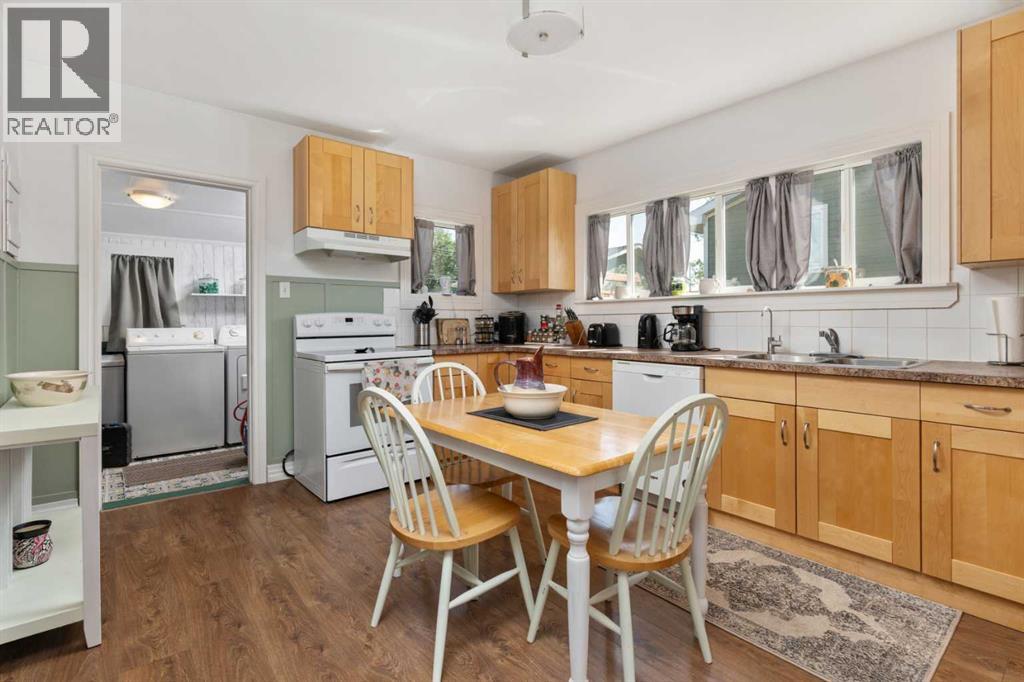 5025 54 Street, Daysland, Alberta  T0B 1A0 - Photo 2 - A2292906