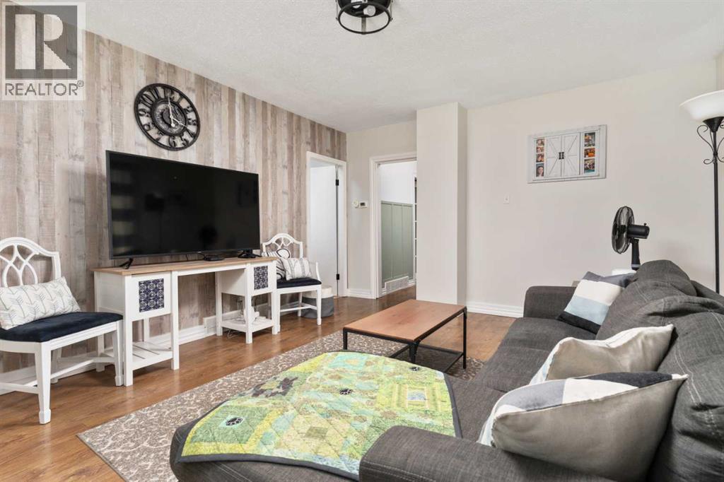 5025 54 Street, Daysland, Alberta  T0B 1A0 - Photo 6 - A2292906