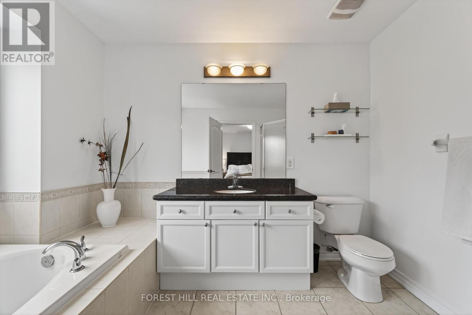 9 - 71 Puccini Drive, Richmond Hill, Ontario  L4E 4X8 - Photo 18 - N12895648