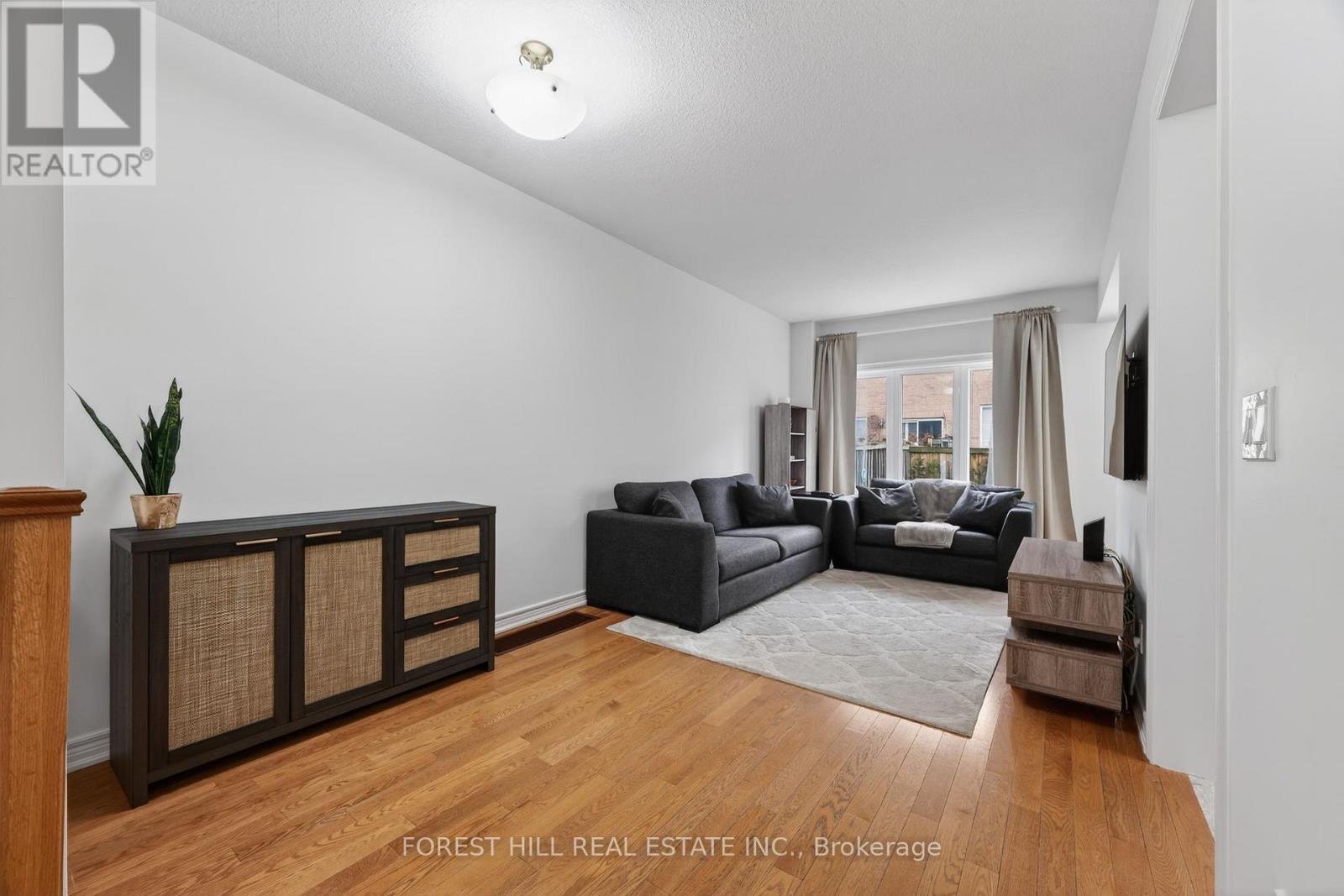 9 - 71 Puccini Drive, Richmond Hill, Ontario  L4E 4X8 - Photo 4 - N12895648