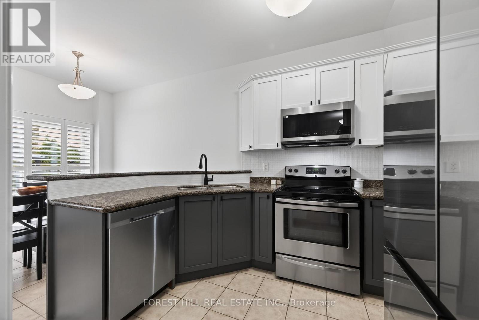 9 - 71 Puccini Drive, Richmond Hill, Ontario  L4E 4X8 - Photo 9 - N12895648