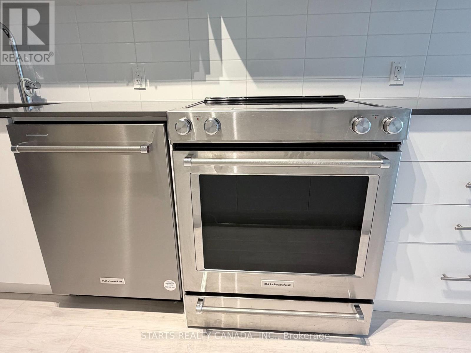 1716 - 8960 Jane Street, Vaughan (Vellore Village), Ontario  L4K 0N9 - Photo 11 - N12895660