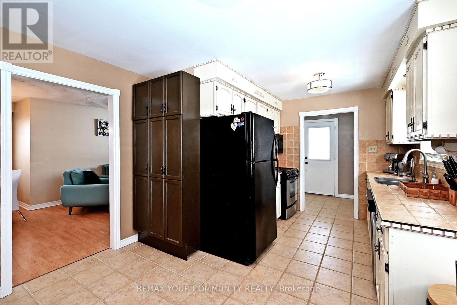 56 James Street, Bradford West Gwillimbury, Ontario  L3Z 2B4 - Photo 14 - N12895692