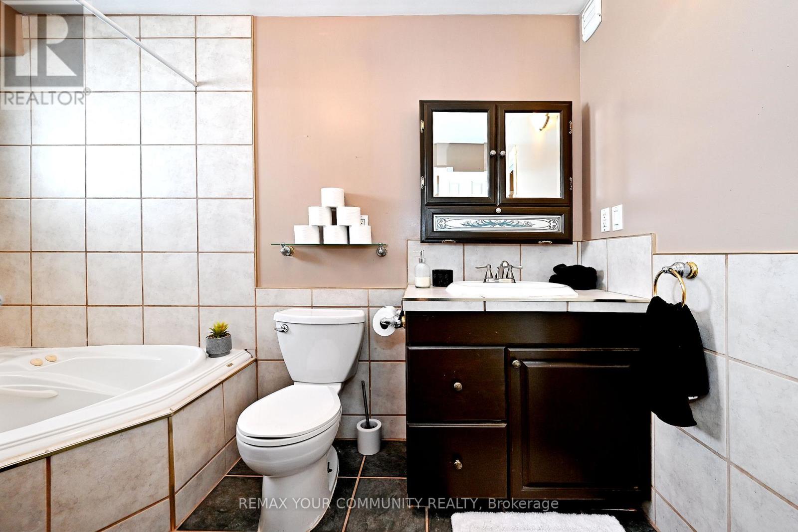 56 James Street, Bradford West Gwillimbury, Ontario  L3Z 2B4 - Photo 28 - N12895692