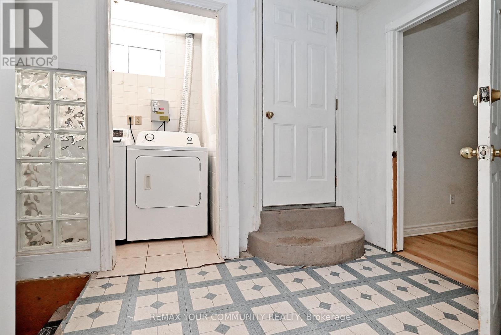 56 James Street, Bradford West Gwillimbury, Ontario  L3Z 2B4 - Photo 46 - N12895692