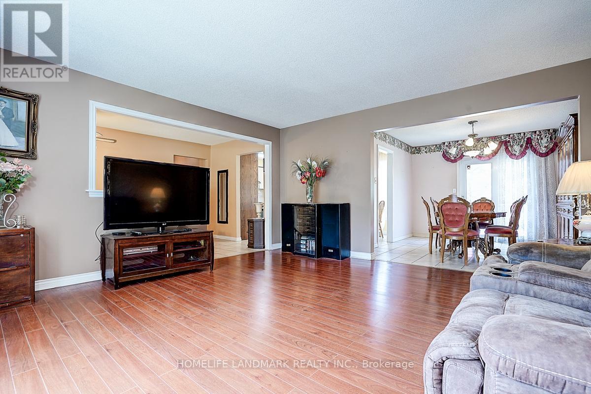 6068 Bloomington Road, Whitchurch-Stouffville, Ontario  L4A 2W7 - Photo 16 - N12895748